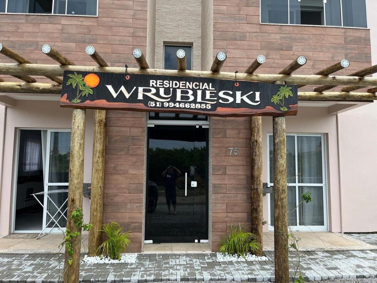 Residencial Wrubleski Sc Pinheira Bagian luar foto